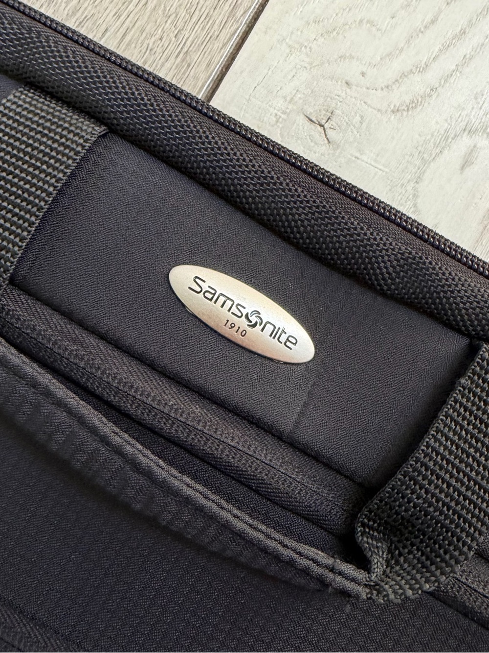 Samsonite Black Laptop Shoulder Bag - Picture 3 of 6
